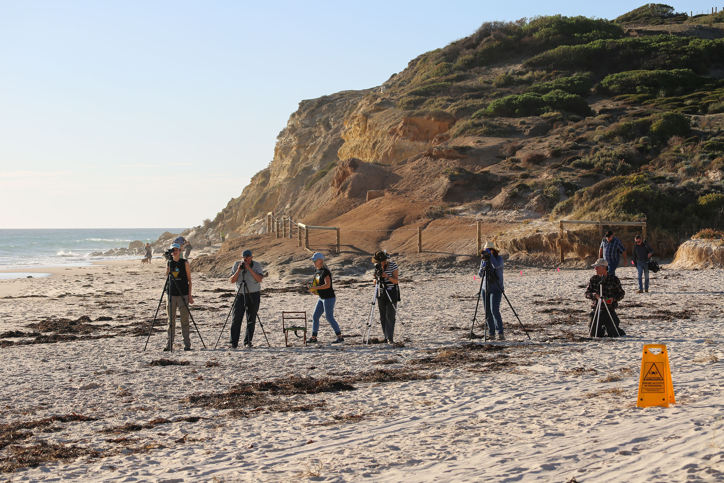 Who's better at estimating colony size: a remote-controlled drone, or these trained ecologists with spotting scopes? Jarrod Hodgson