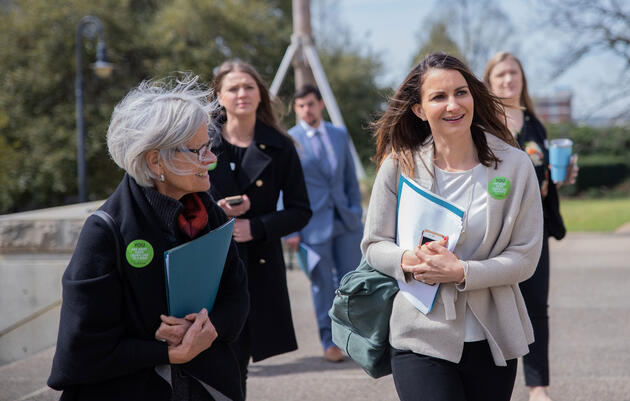 Audubon ambassador Judith Kramer and Angelina Eisenhauer of Audubon South Carolina talk before their day at the capitol. Columbia, South Carolina. Dominic Arenas/Audubon